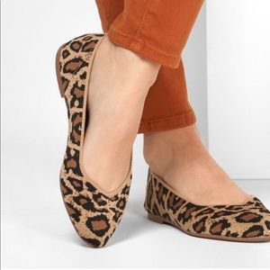 Skechers Cleo Claw-some Leopard Print Flats Size 9